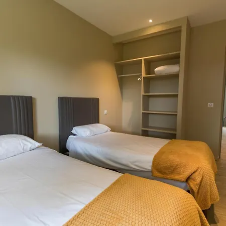 Petite Cassora